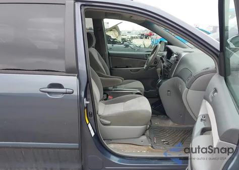 2008 Toyota Sienna Le z USA, uszkodzony, nr VIN 5TDBK23C48S014836